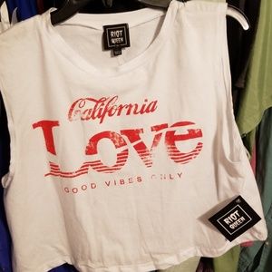 Jr. XL white crop sleeveless tee